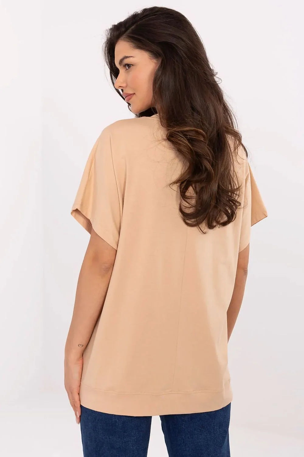 T-shirt femme design graphique LOVE HAUTE COUTURE Parisienne beige tissu doux ample manches courtes fentes latérales mode casual-chic