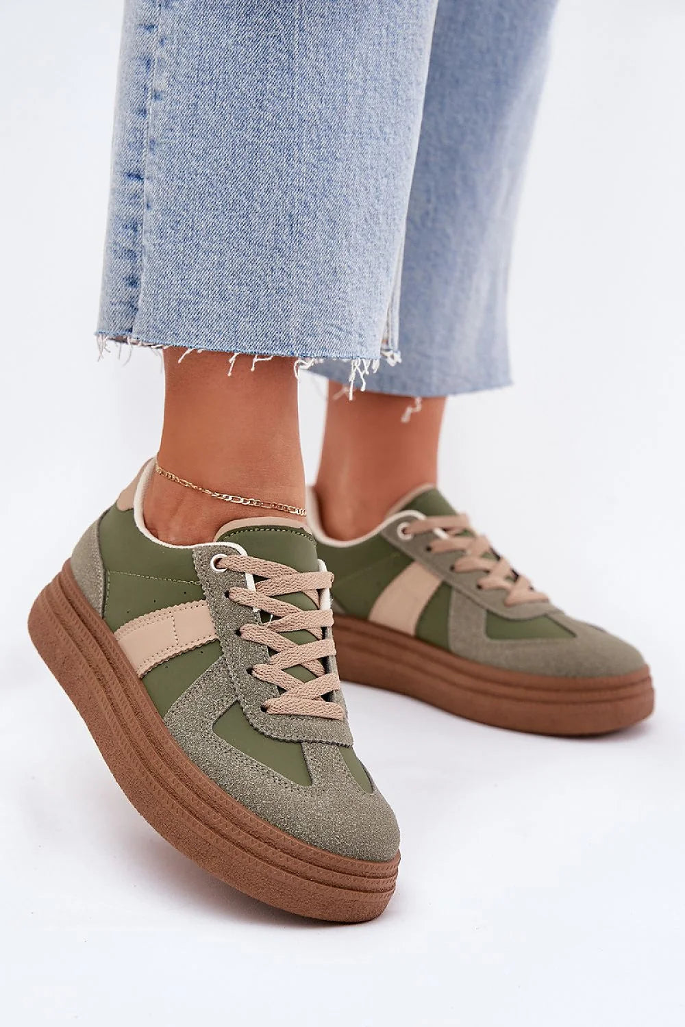 Chaussures de sport pour femmes modernes style casual olive beige cuir éco-friendly plateforme confortable amorti