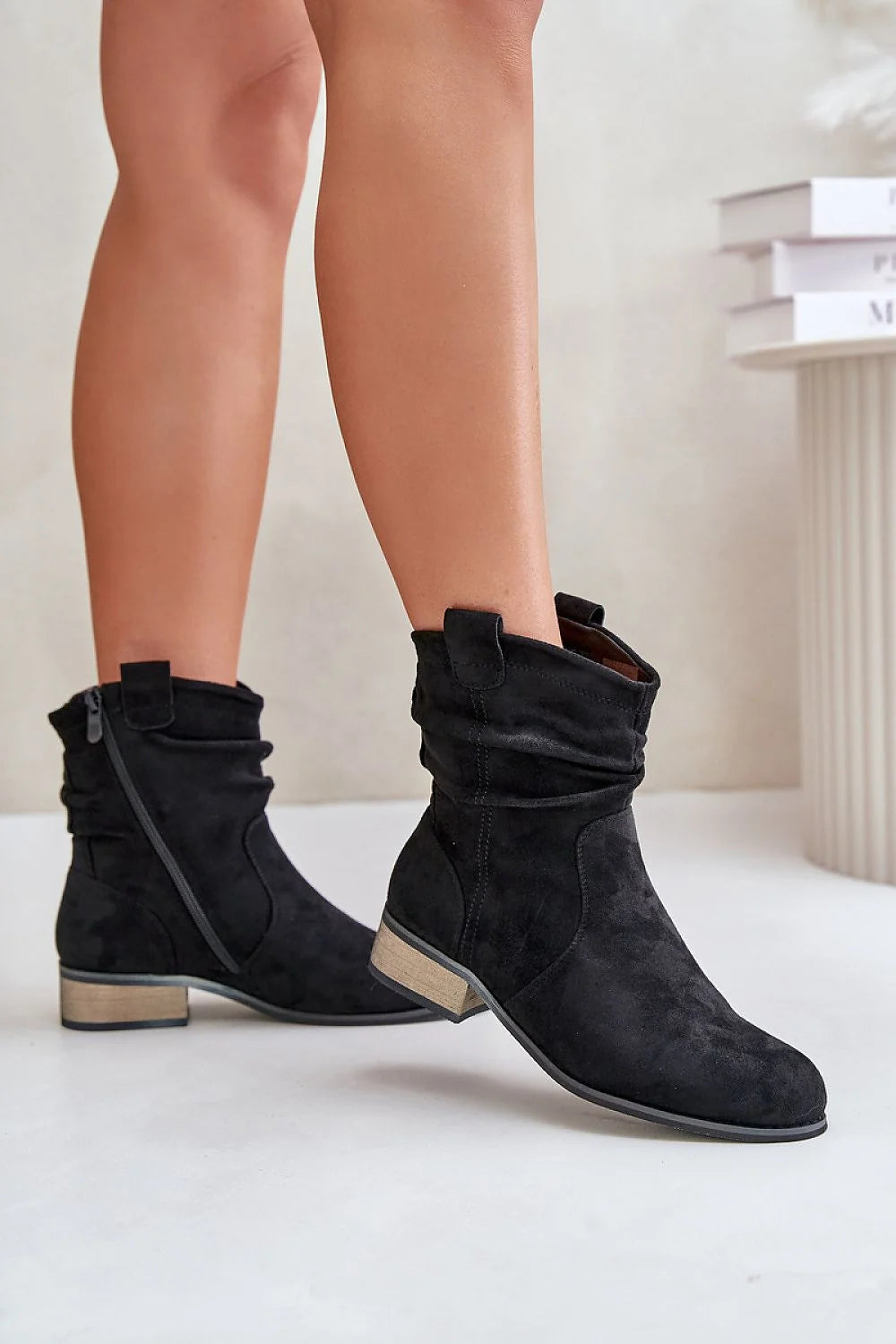 Bottines pour femmes en suédine écologique, design moderne, style bohème, talon carré, doublure synthétique, automne/hiver