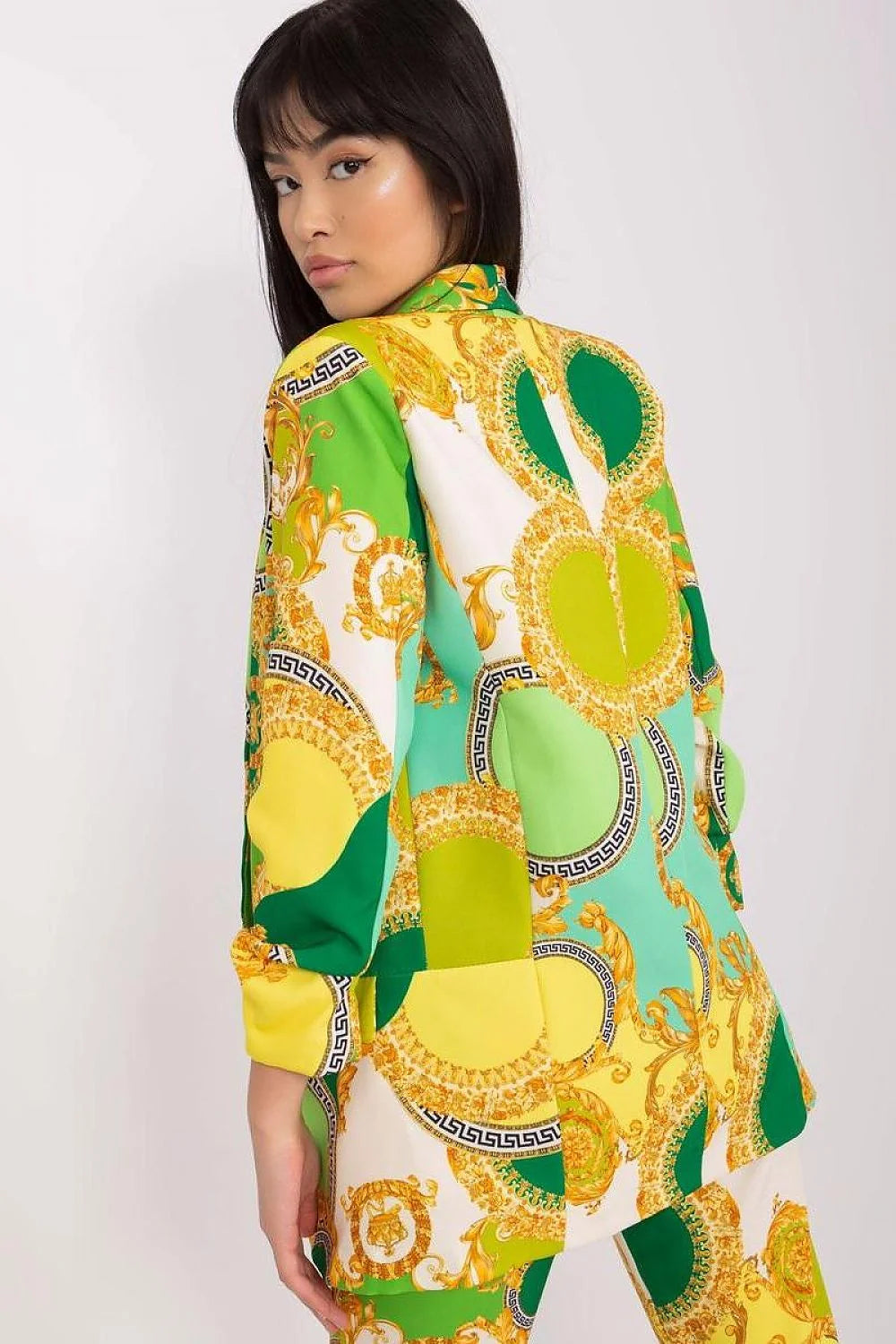 Blazer Italy Moda en polyester satiné, motifs baroques dorés, coupe ample, coloris vert émeraude et jaune vif, veste versatile pour femmes