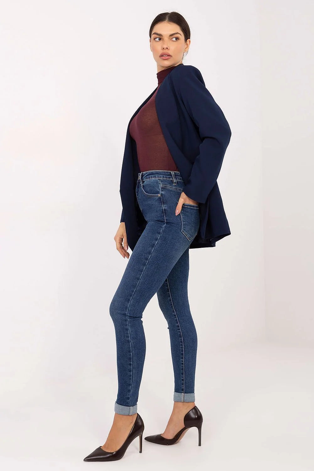 jeans skinny femme taille haute extensible coton polyester elasthanne coupe slim jambes étroites poches passepoilées fermeture éclair bouton polyvalent confortable