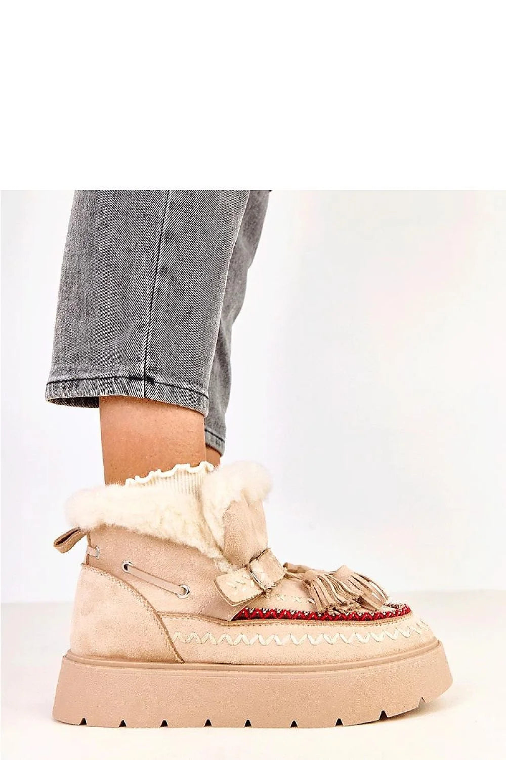 bottines hiver femme franges décoratives cuir suédé écologique doublure fourrure synthétique plateforme 4 cm semelle crantée antidérapante beige mocassin élégant