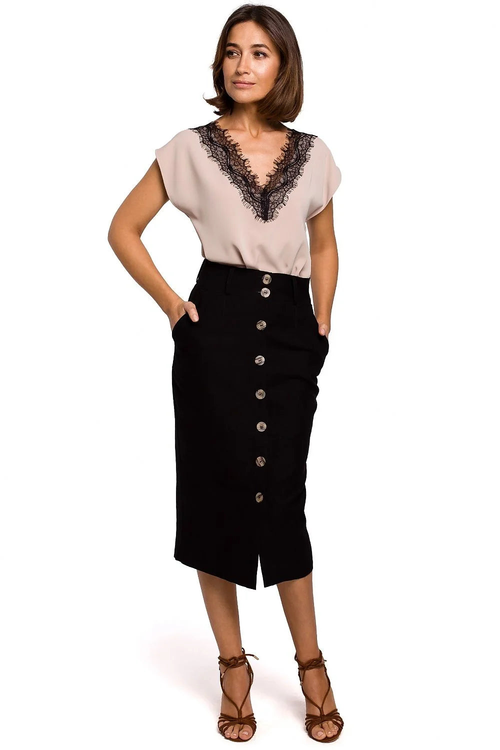 chemisier femme élégant dentelle encolure V festonnée frangée manches kimono coupe fluide blousante tissu satiné léger finitions soignées polyvalent soirée