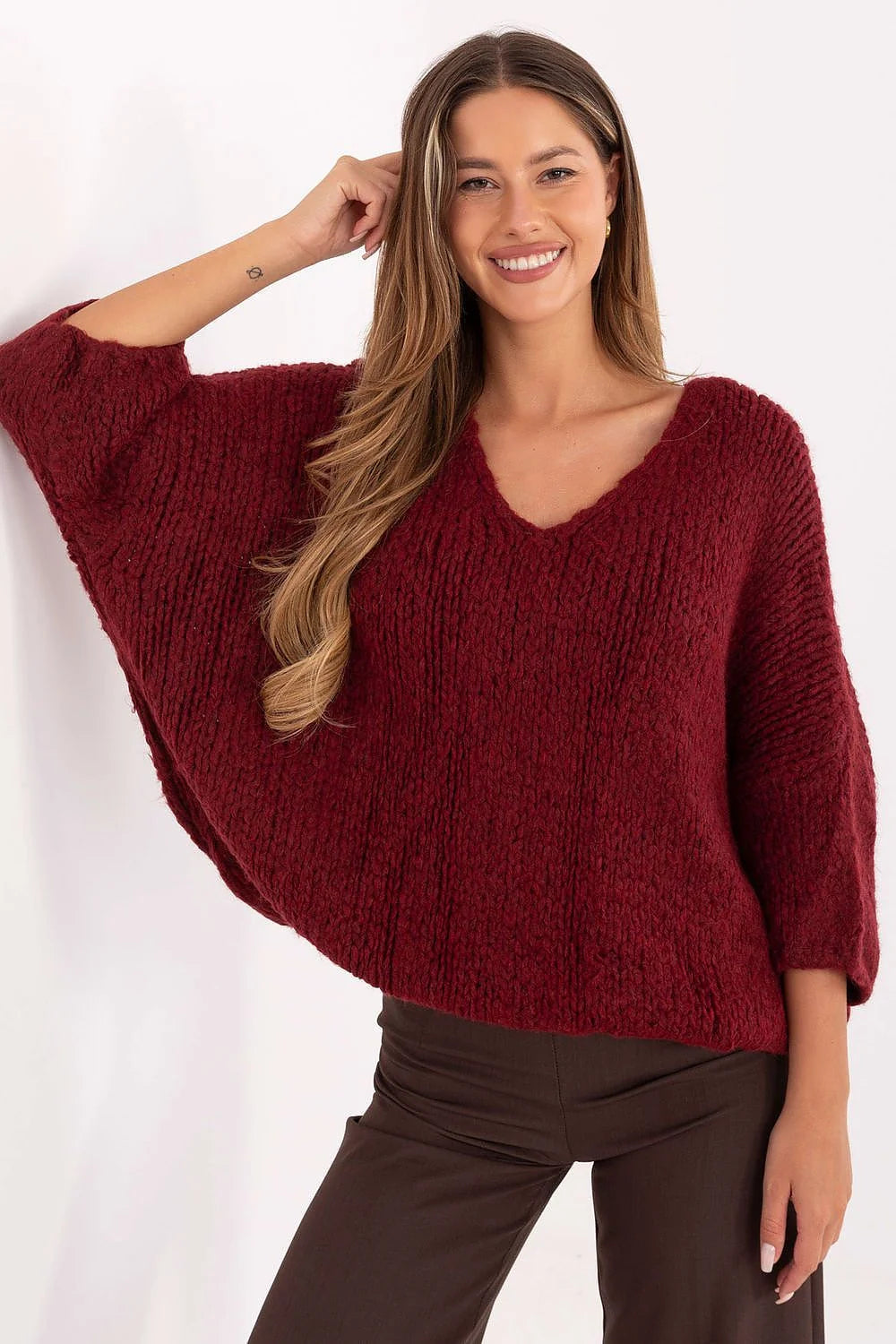 pull oversize femme alpaga polyacrylique viscose doux chaud col V manches trois quart sans fermeture ample texture variée décontracté
