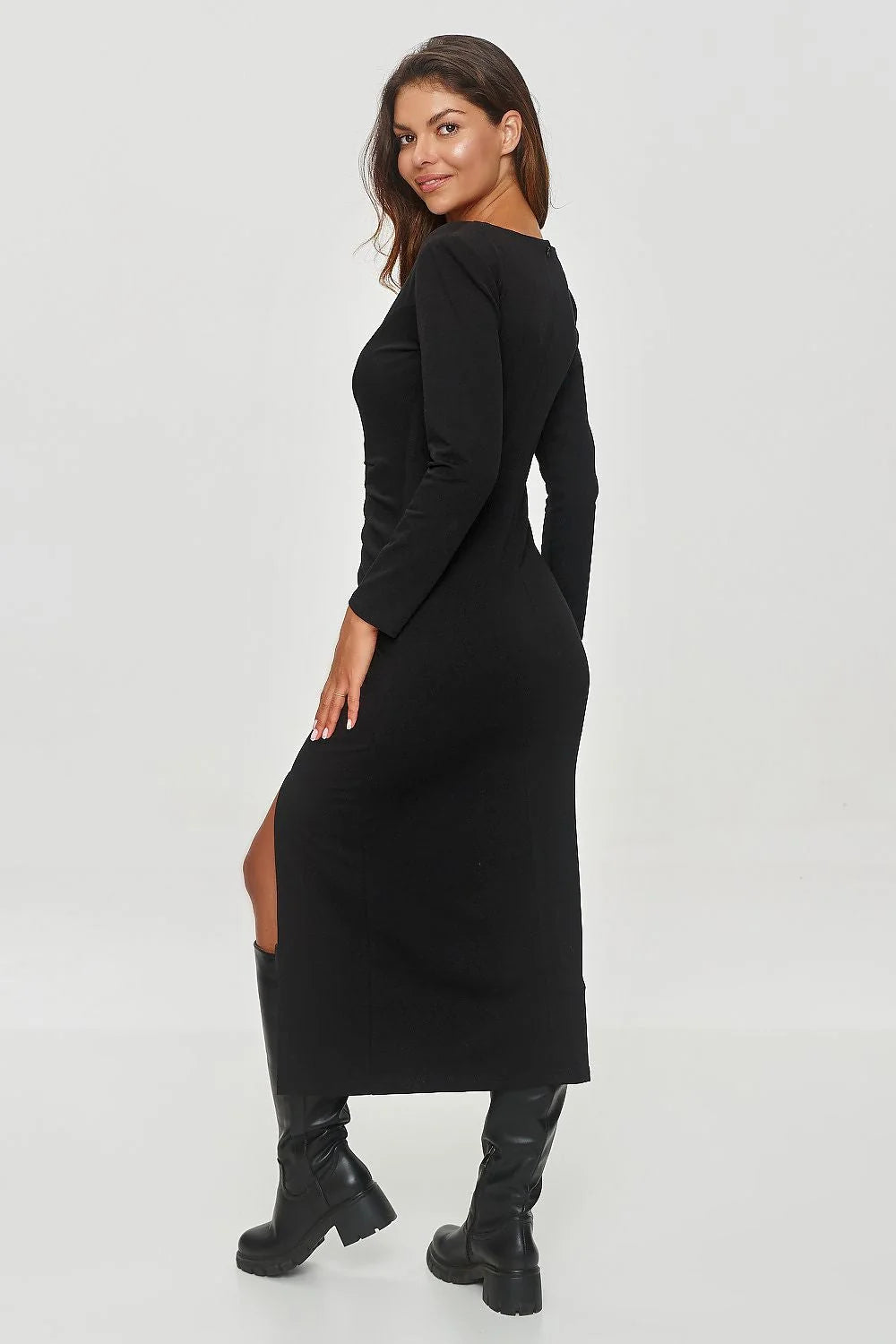 robe longue noire moulante manches longues col rond maille stretch confortable coupe ajustée cintrée fente latérale midi cheville élégante