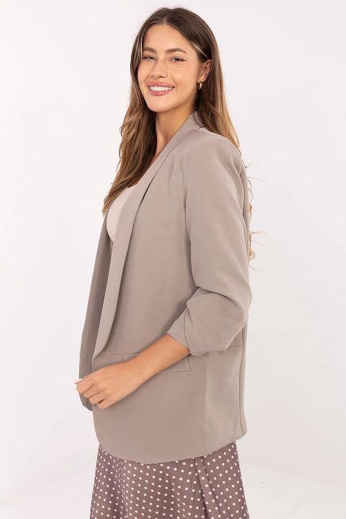 blazer femme longline taupe col châle manches troisquarts froncées poches rabat crêpe fluide tombé élégant coupe relaxed épaulettes intégrées plis