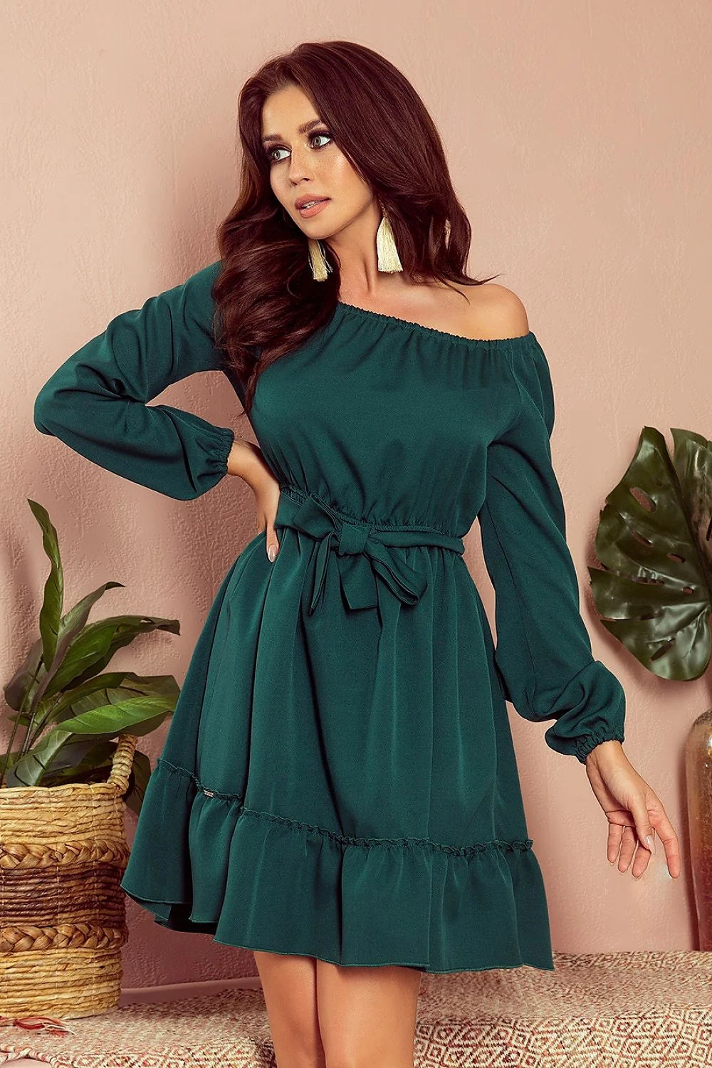 Robe femme coton moderne épaules dénudées élégante verte ajustable manches longues pour occasions spéciales
