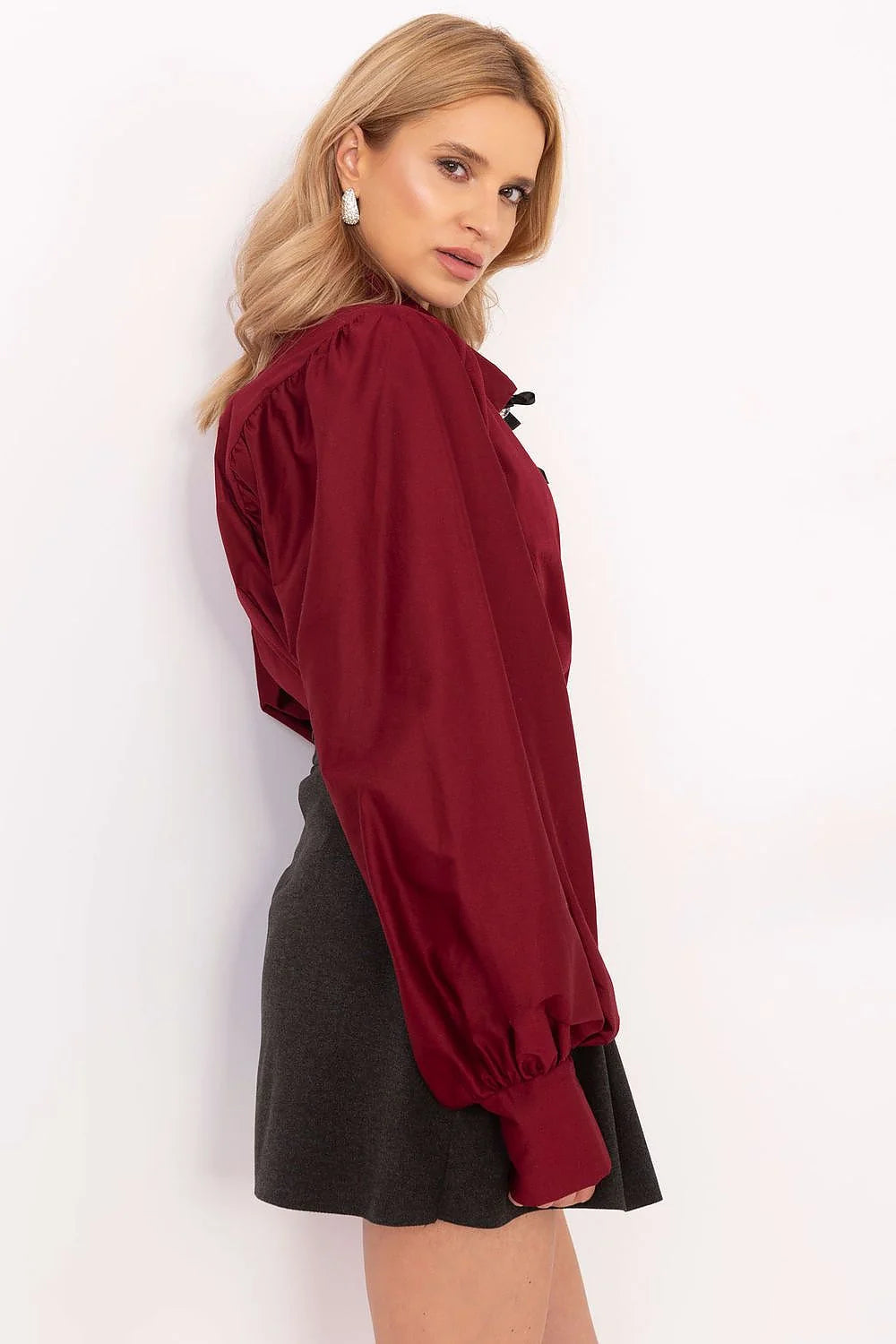 Tenue femme élégante deux pièces blouse manches bouffantes jupe plissée bordeaux gris foncé coton mélange occasion formelle professionnelle