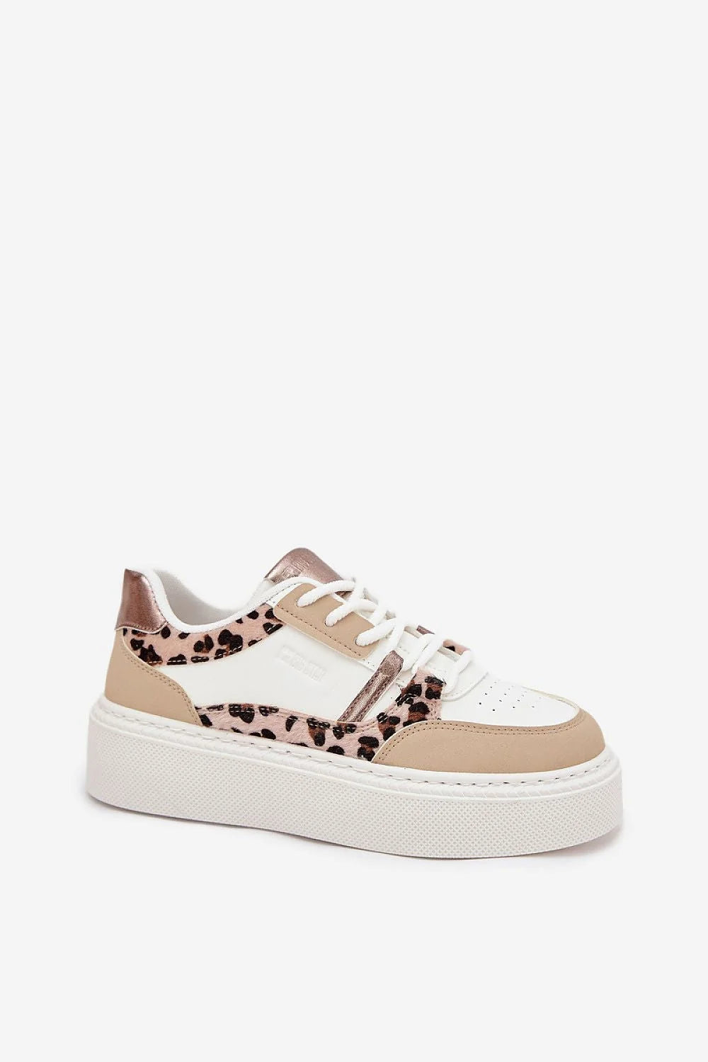 Sneakers femme BigStar cuir synthétique plateforme 4cm semelle intérieure souple lacets classiques blanches empiècements suédine imprimé léopard perforations métallisés rosés