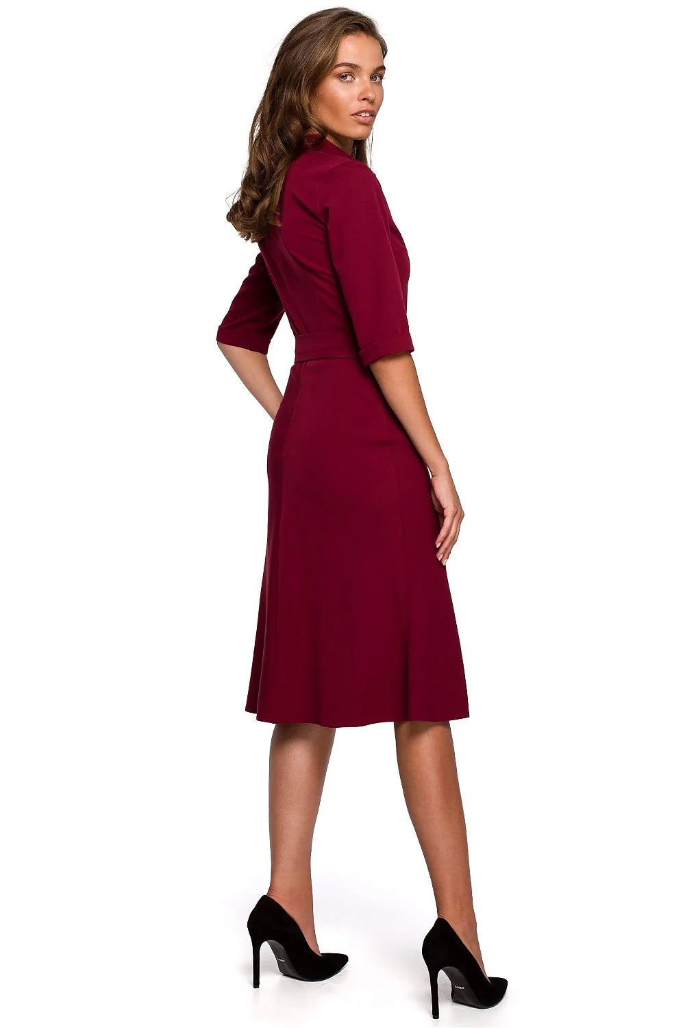 robe élégante noire chemisier midi manches mi longues col chemise cintrée taille haute ceinture intégrée boucle rectangulaire œillets