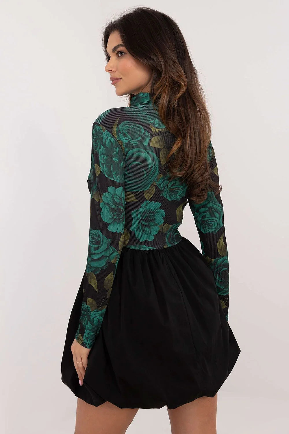 robe courte manches longues col montant haut côtelé stretch imprimé roses vert émeraude taille marquée jupe bouffante mini élégante