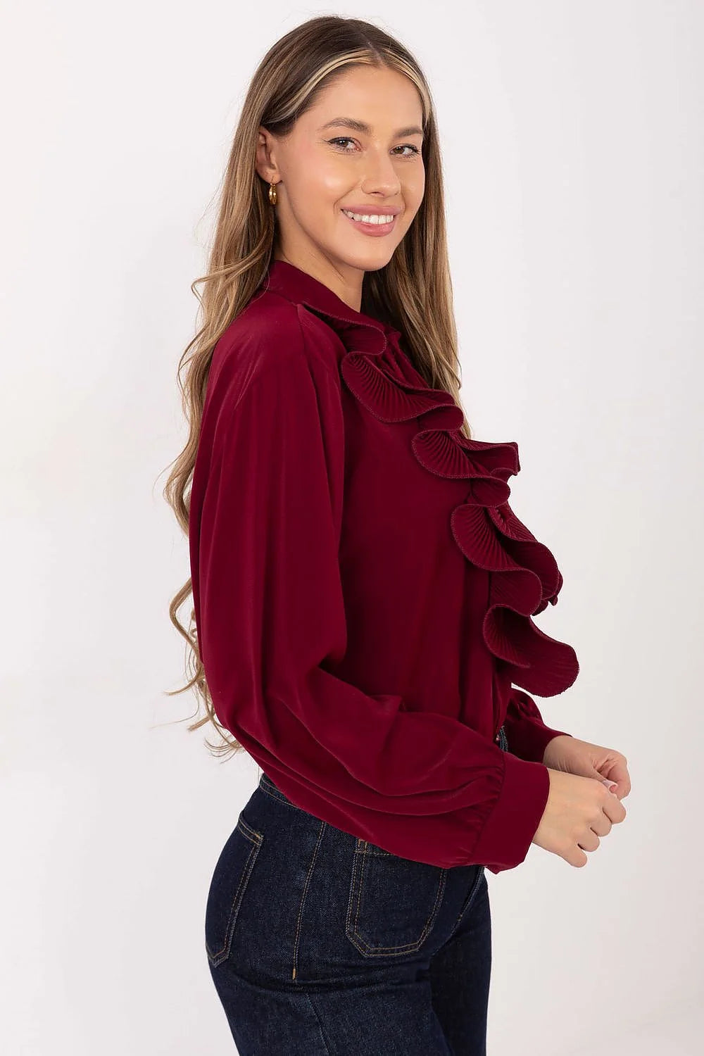 chemise femme manches longues bordeaux plastron volants plissés jabot col montant lien noué boutons poignets froncés coupe ample élégante sophistiquée