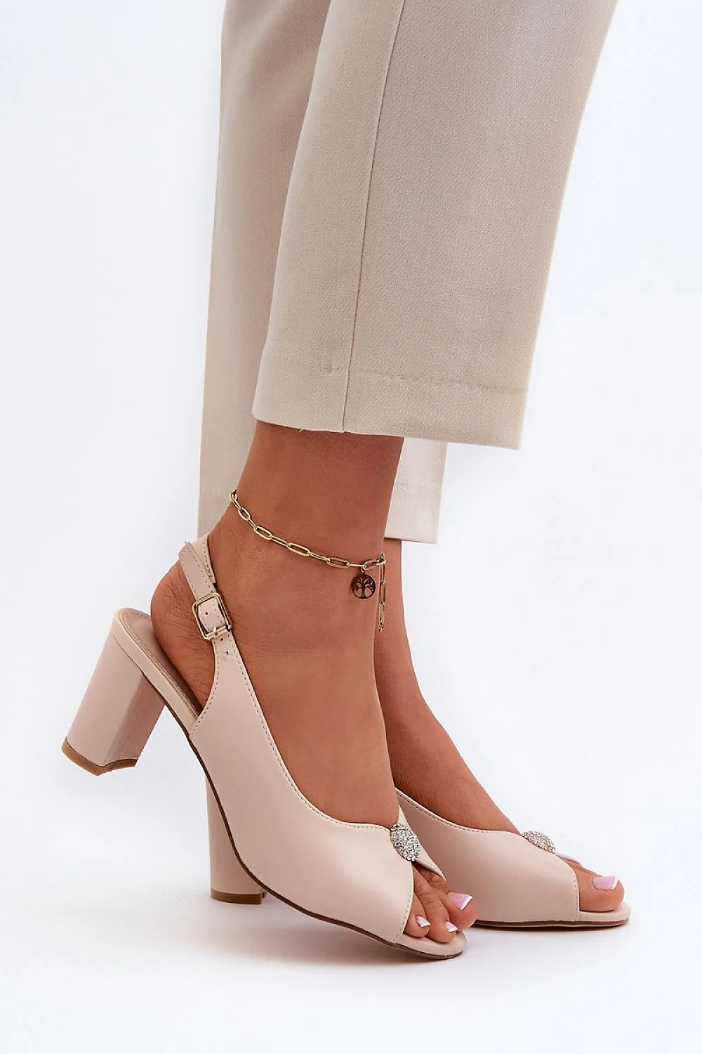 Sandales femmes slingback bride arrière boucle dorée peep-toe talon bloc 7cm cuir écologique beige nude occasion spéciale summer shoes