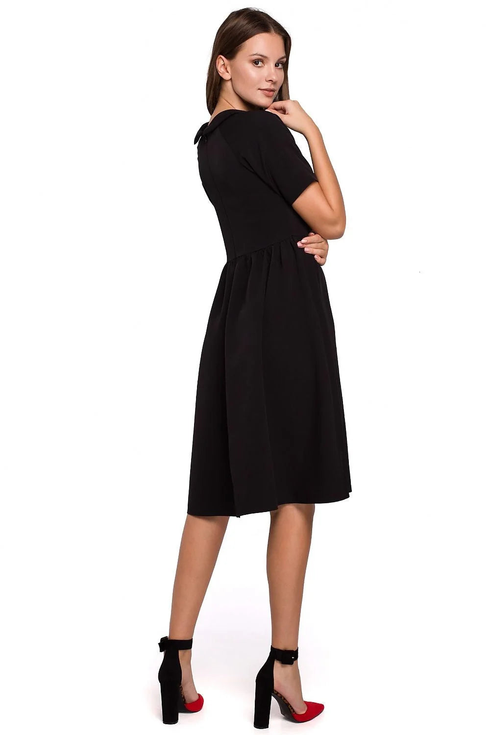 Robe en polyester élasthanne rouge vif élégante manches courtes col rond jupe évasée femme