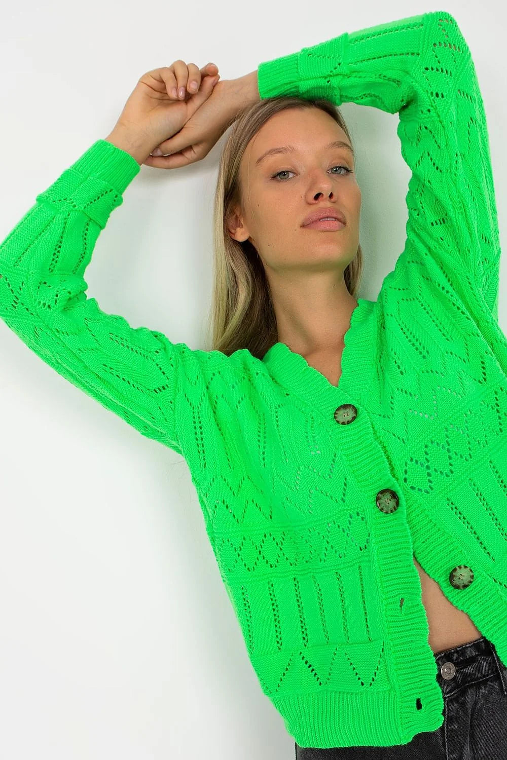 cardigan femme maille ajourée pointelle ivoire gilet boutonné colV coupe relaxed oversize tricot léger bordures côtelées boutons écaille