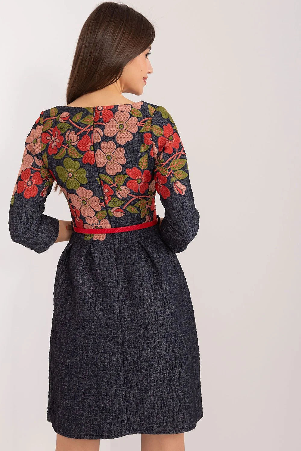 Robe de jour Lakerta robe élégante coupe évasée broderie florale manches 3/4 ceinture rouge taille ajustable femme
