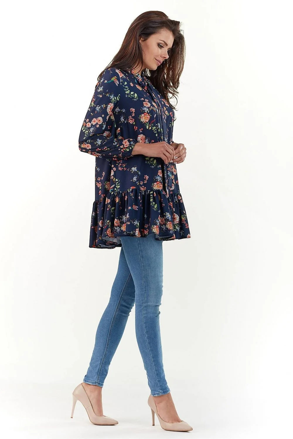 chemisier féminin élégant polyester élasthanne motif floral multicolore ample nœud lavallière manches longues bouffantes poignets élastiques volant bas