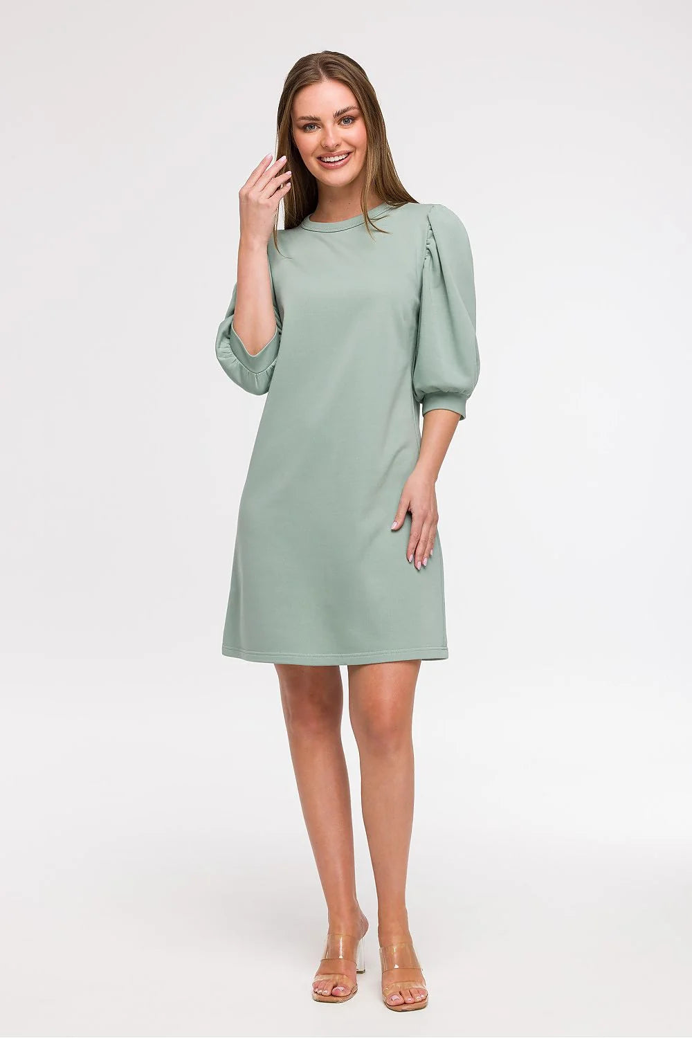 robe BeWear élégante évasée pastel vert sauge courte droite manches ballon troisquarts froncées épaules structurées crêpe légère polyester élasthanne minimaliste