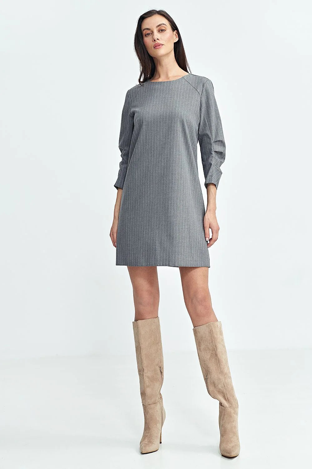 Robe femme design moderne coupe droite rayures verticales encolure ronde manches longues tissu laine polyester longueur au-dessus du genou