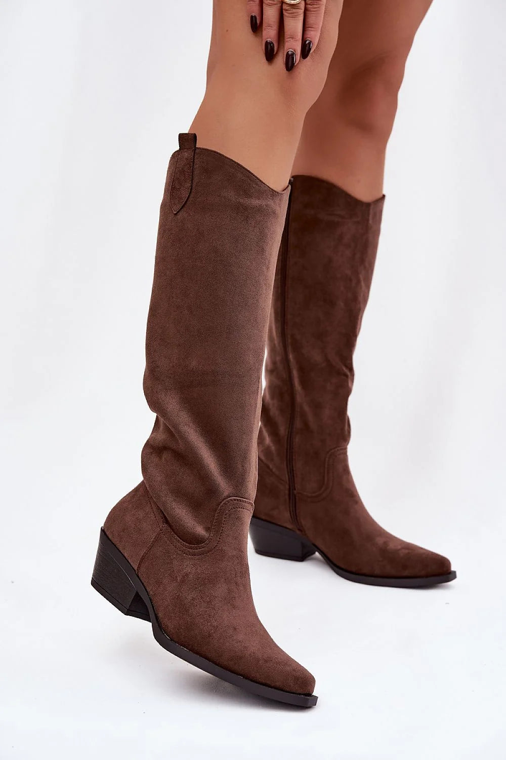 bottes cowboy femme suédine écologique tige 42cm talon biseauté 6cm bout amande pointu fermeture éclair latérale
