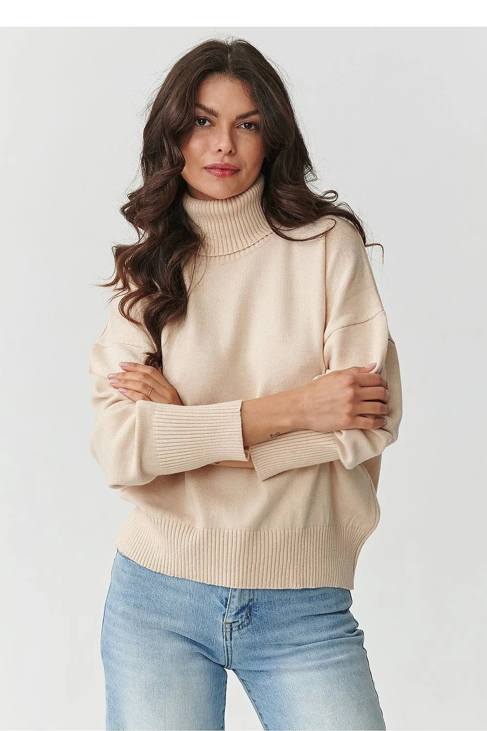 pull col roulé femme oversize maille viscose PBT nylon beige crème côtelé manches longues confort chaleur automne hiver élégant