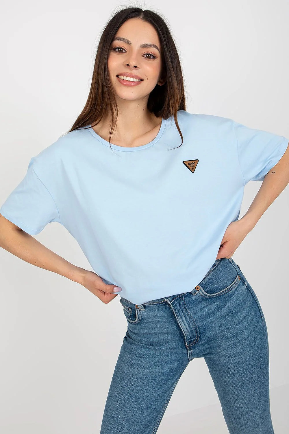 Chemisier pour femme en coton 90% élasthanne 10% coupe ample manches courtes encolure ronde bleu clair logo triangle minimaliste mode Casual