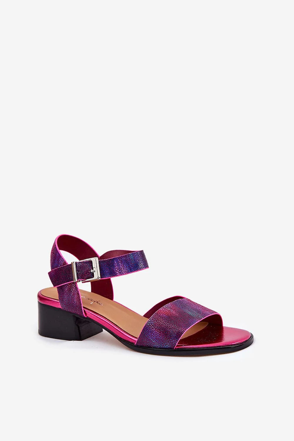 Sandales à talons carrés pour femmes, design épuré, cuir naturel, confort tout le jour, style élégant, occasionnels semi-formels, ajustement parfait, fermure à boucle métallique