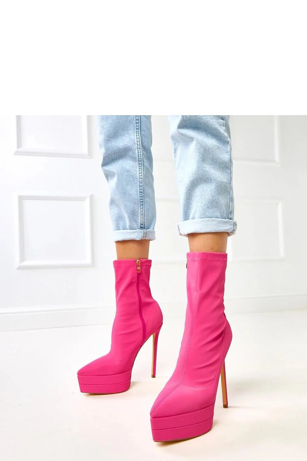 bottines montantes femme fuchsia vif talon aiguille haut plateforme avant tige stretch lisse sockboot bout pointu fermeture éclair latérale dorée