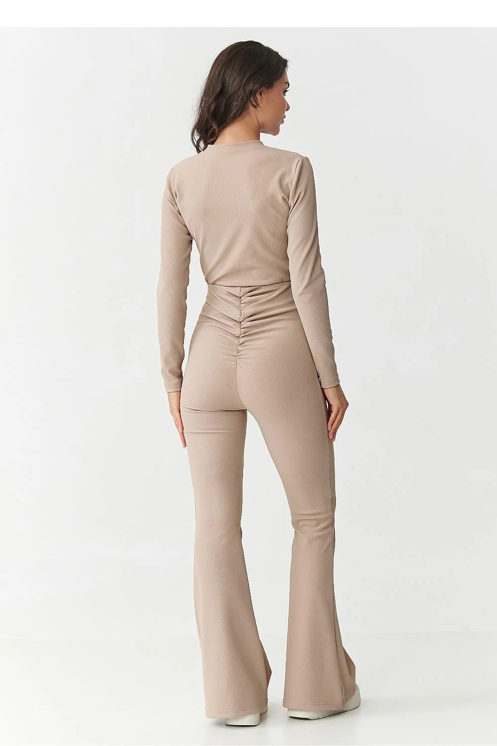 ensemble femme maille côtelée stretch chemisier ajusté col montant manches longues fermeture éclair dos pantalon taille haute jambe évasée froncée