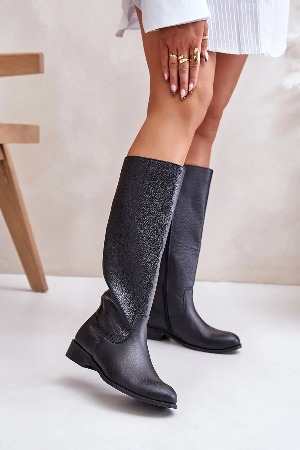 bottes cuissardes équestres femme cuir véritable grainé noir tige37cm mollet ajustée bout arrondi talon plat semelle caoutchouc confort classique intemporel