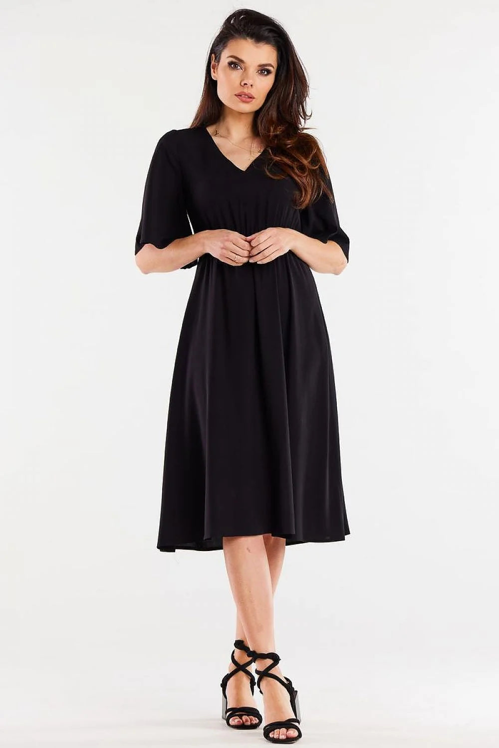 robe midi noire élégante viscose fluide drapée décolleté V manches kimono larges taille élastique cintrée jupe évasée ourlet asymétrique polyvalente