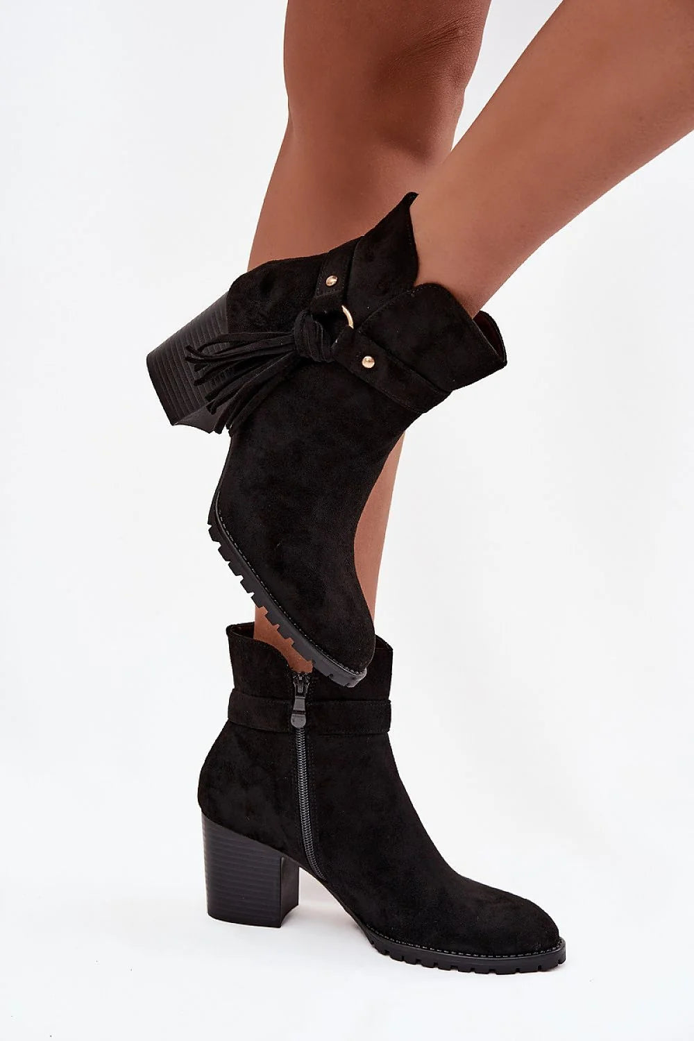 bottines femme noir suédine écologique bout arrondi talon 7cm semelle crantée antidérapante bride franges rivets fermeture zippée confort automne hiver