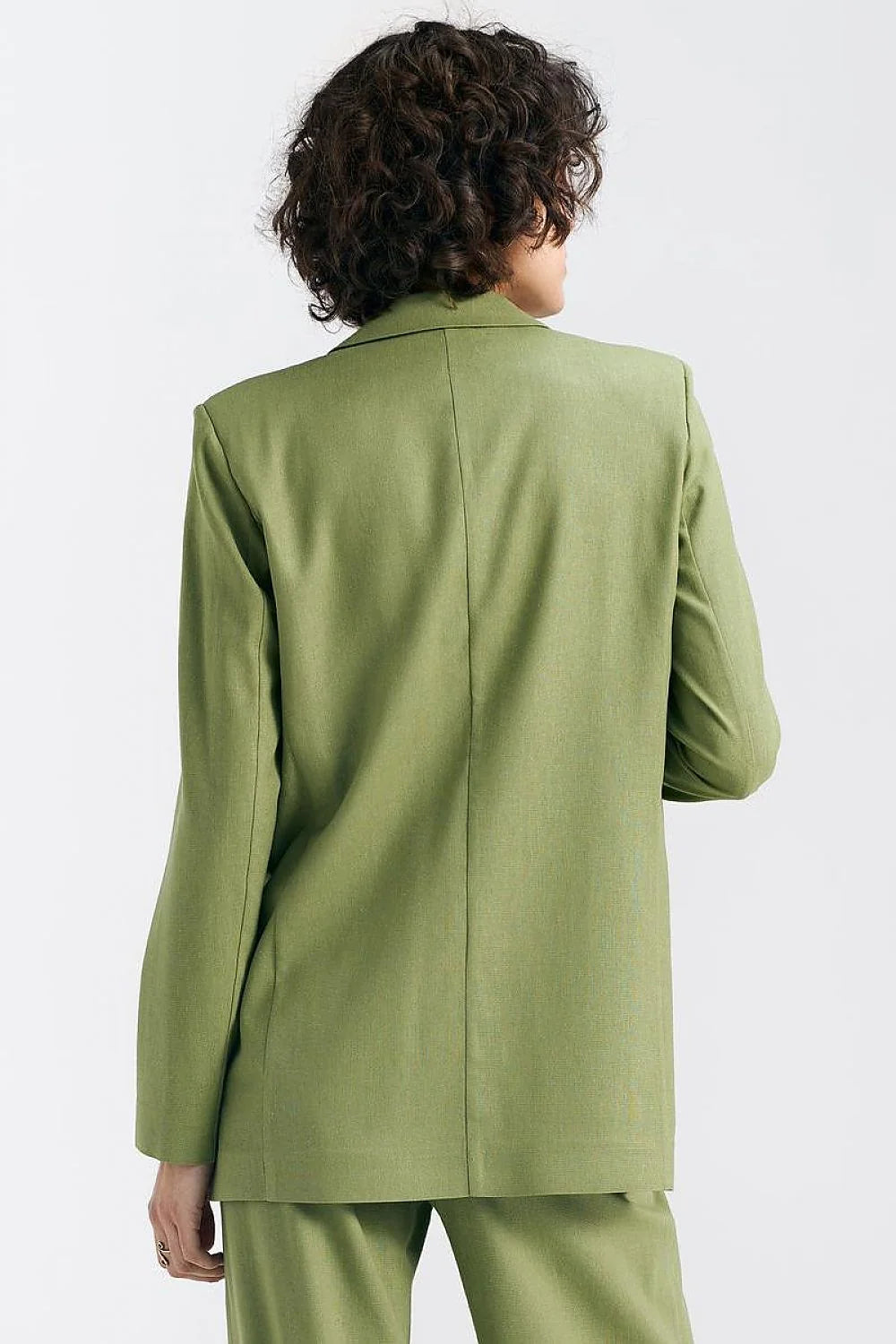 Ensemble tailleur femme veste pantalon vert olive haut lavande coupe ajustée col cranté polyester viscose
