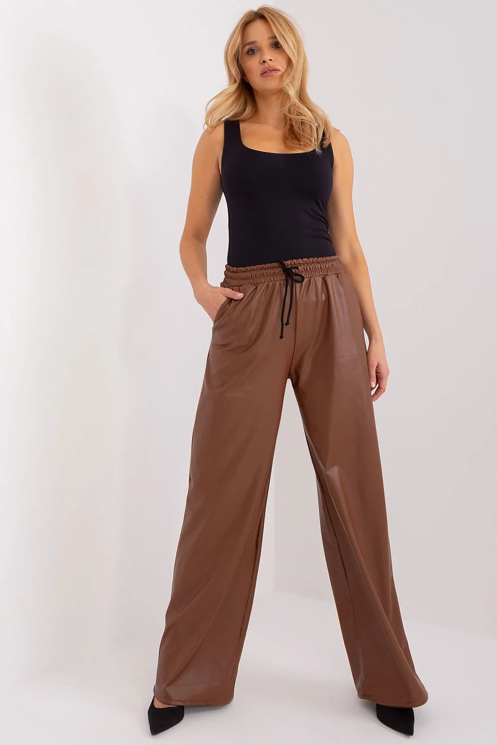 Ensemble vêtements femmes haut sans manches pantalon large cuir écologique coupe ajustée occasion quotidienne style décontracté moderne