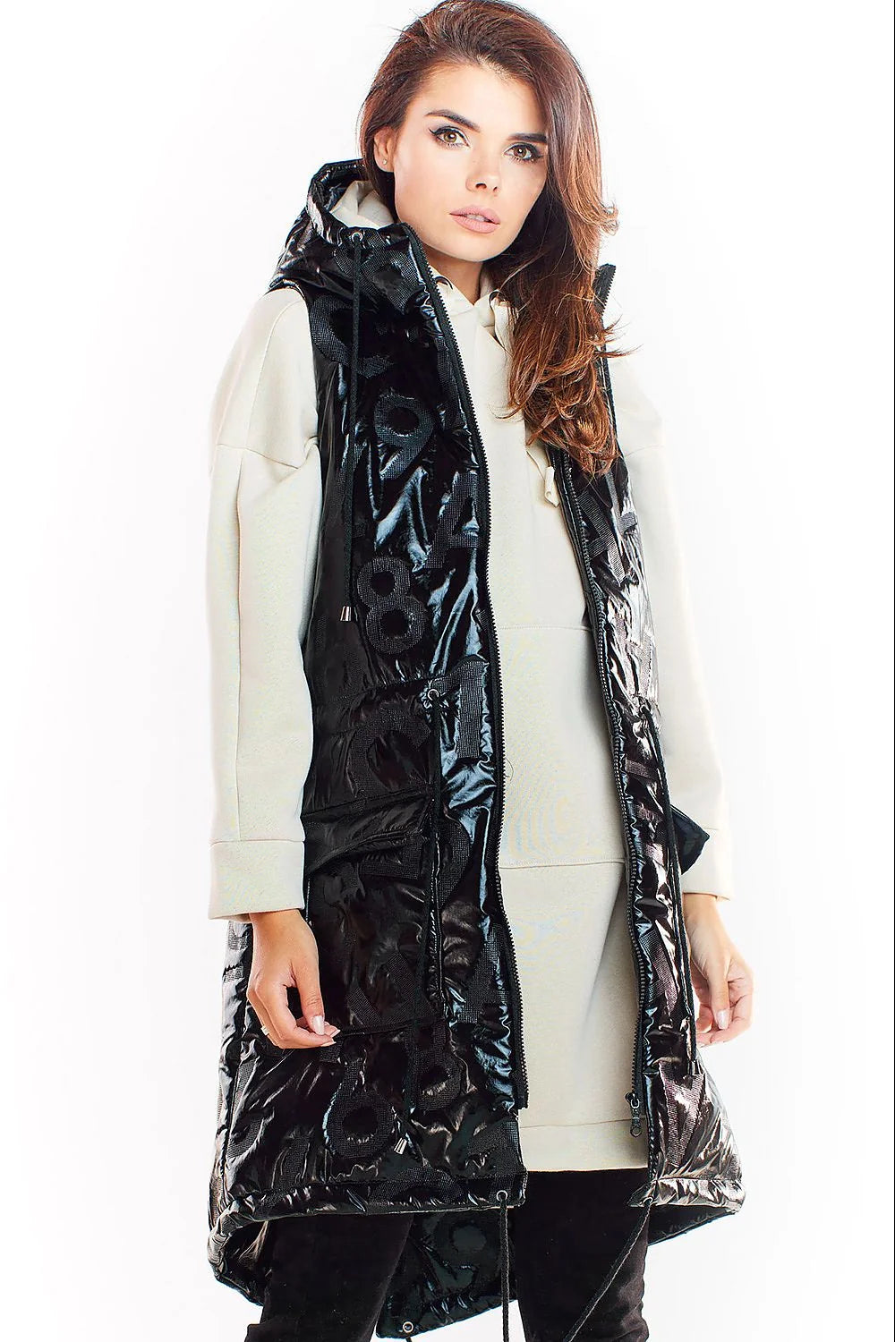 Gilet long sans manches métallisé futuriste audacieux avec capuche poches tendance urbaine automne hiver femme