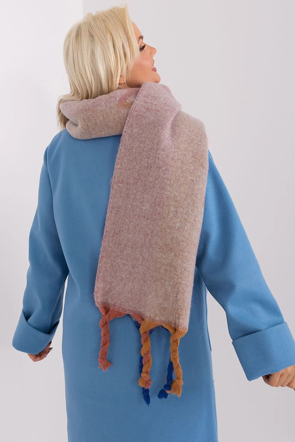 châle polyester dégradé multicolore femme automne hiver oversize maille douce feutrée pastel rose beige franges tressées cocooning chaud élégant confortable