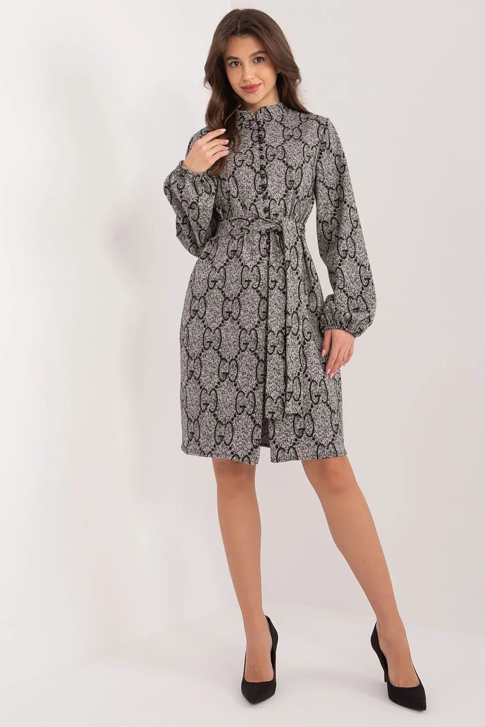 Robe de jour Lakerta en maille motif géométrique manches longues col montant ceinture assortie