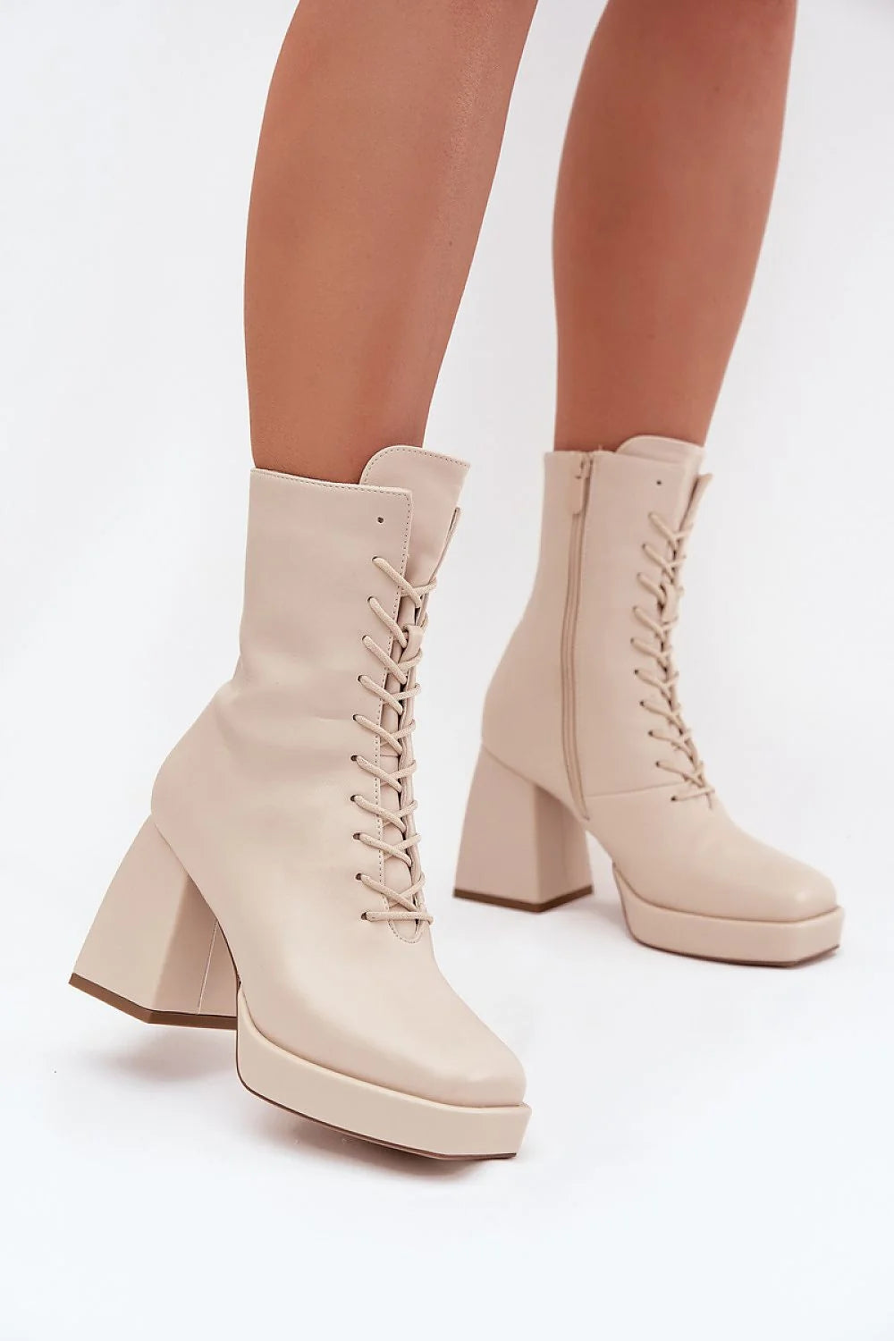 bottines femme similicuir beige lisse talon bloc plateforme lacées zippées bout carré tige mi mollet doublure chaude confortable