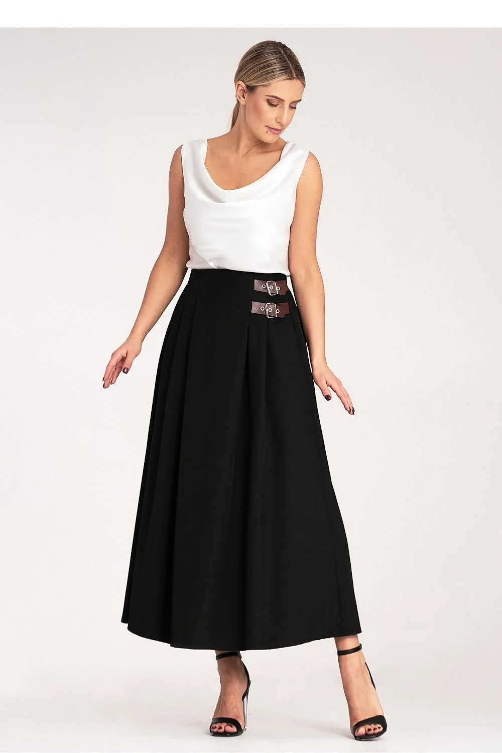 jupe longue plissée noire taille haute ceinture cuir marron boucles sangles satin top blanc col bénitier soirée cérémonie chic élégante