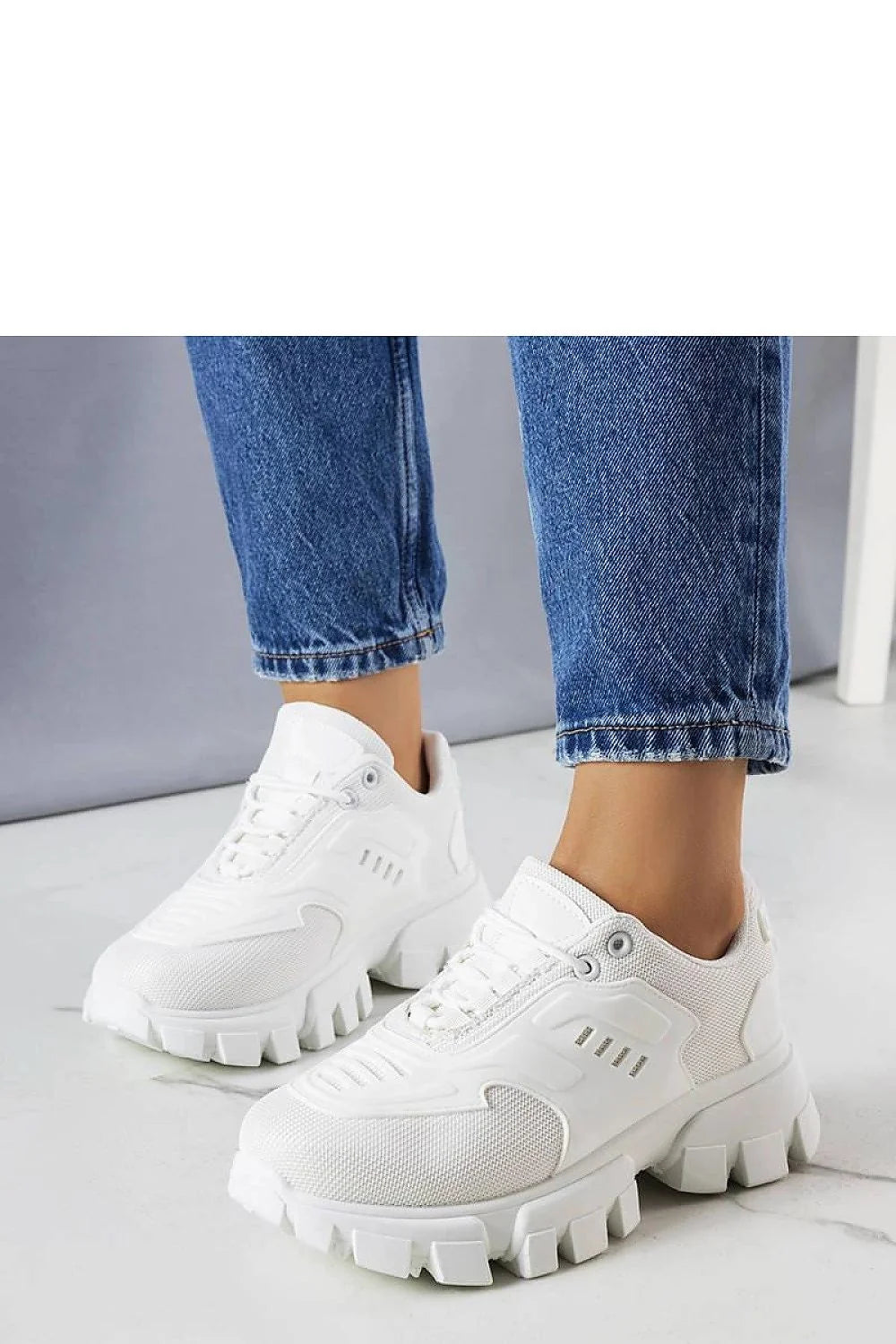 Sneakers femme modernes blanches semelle épaisse confortable style sportif design épuré été respirante