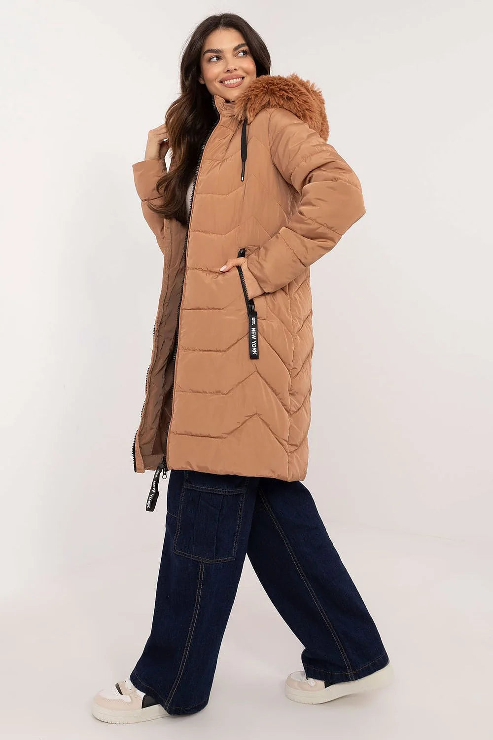 Veste matelassée femme style urbain beige camel longueur longue manches longues capuche fourrure amovible automne hiver insulation synthétique