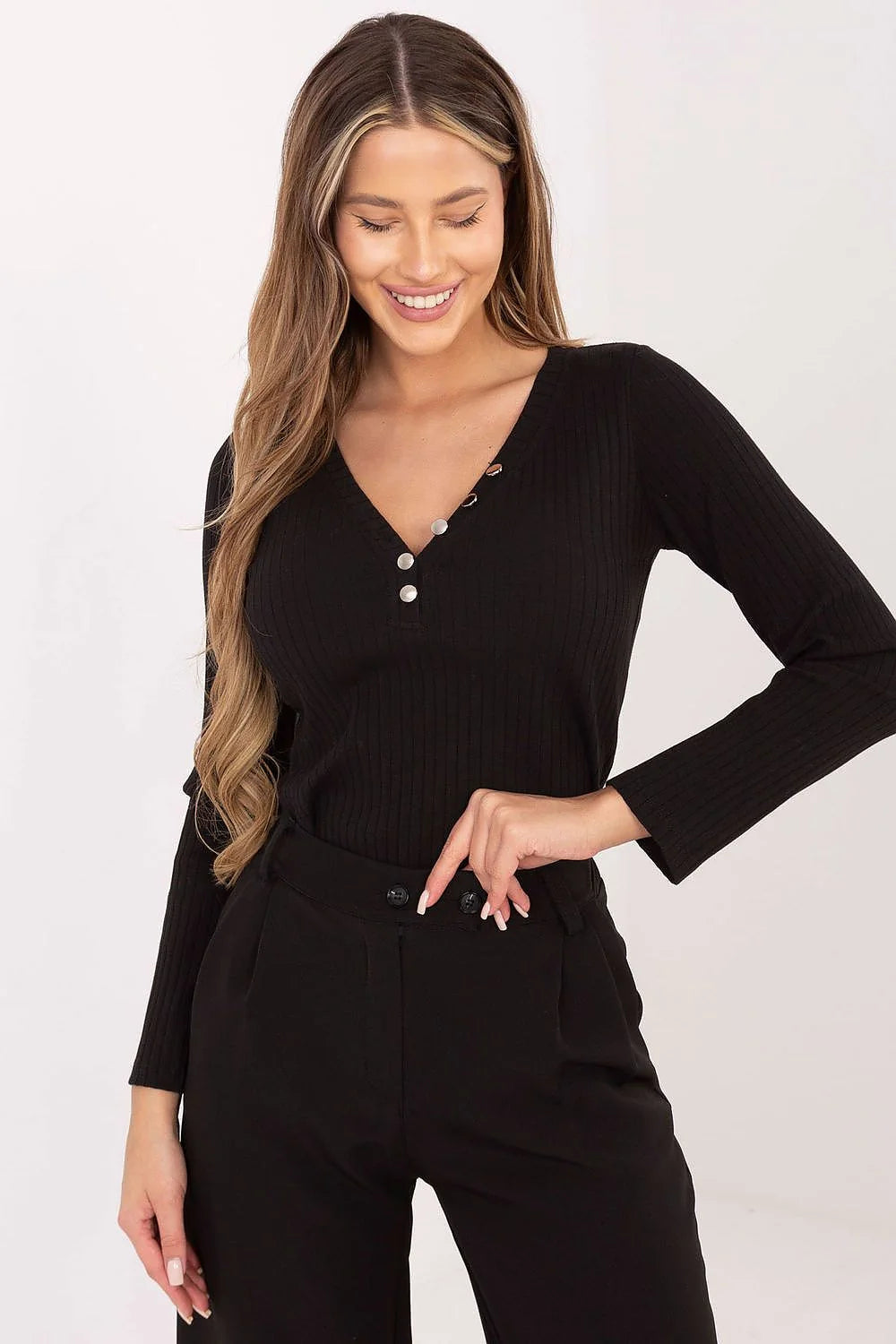 chemisier femme noir côtelé col V boutons métalliques manches longues coupe ajustée taille droite stretch coton confortable polyvalent élégant