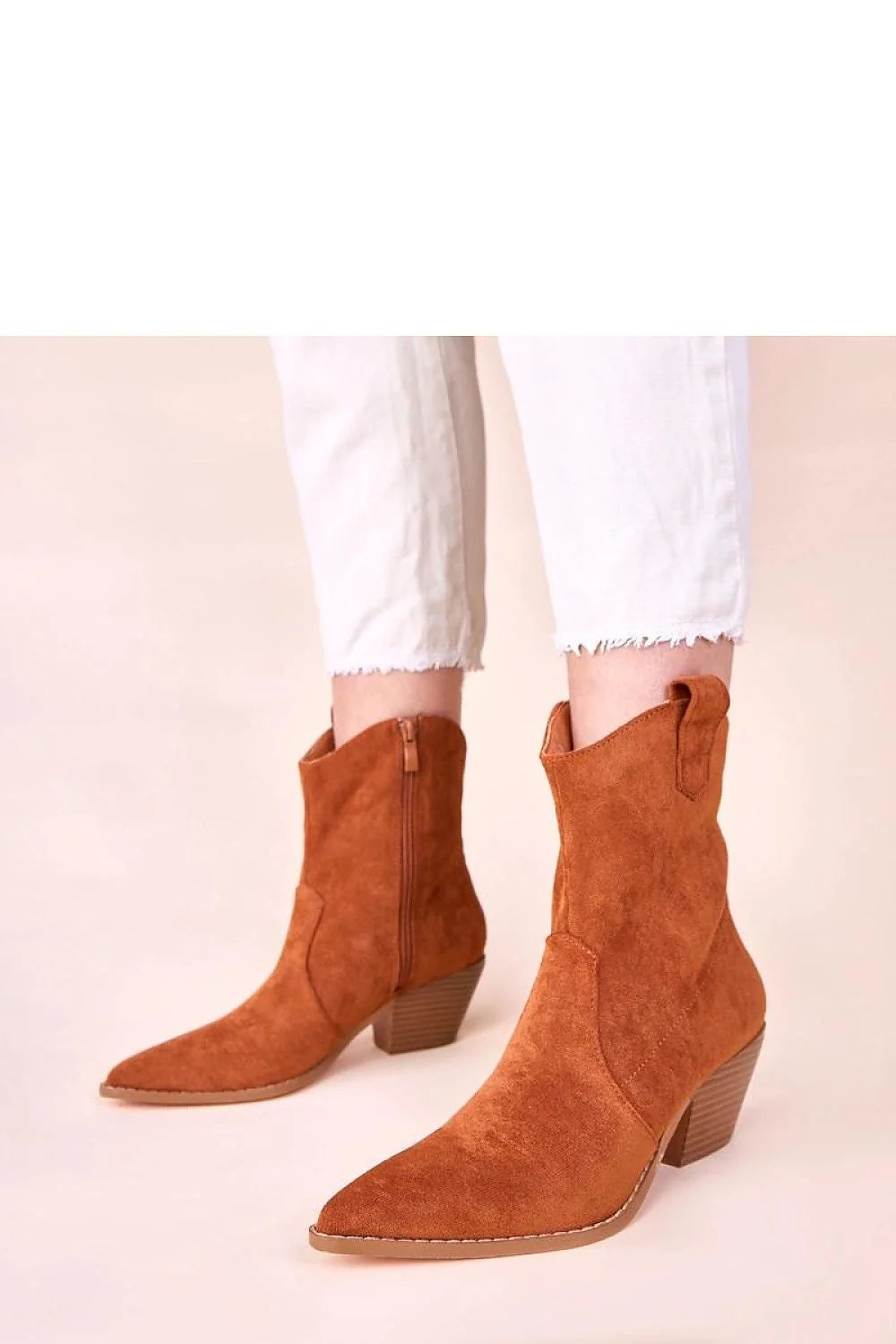 bottines cowboy femme talons hauts empilé daim cognac cuir suédé écologique cheville bout pointu zip latérale surpiqûres confortable semelle solide