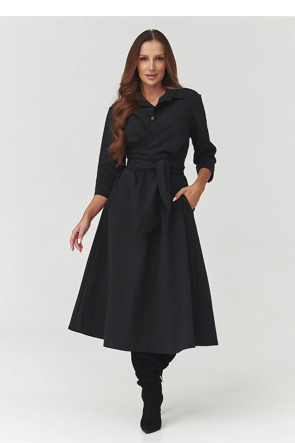 robe chemise midi ceinture taille élégante intemporelle confort haute qualité ajustée silhouette col classique portefeuille manches trois quart