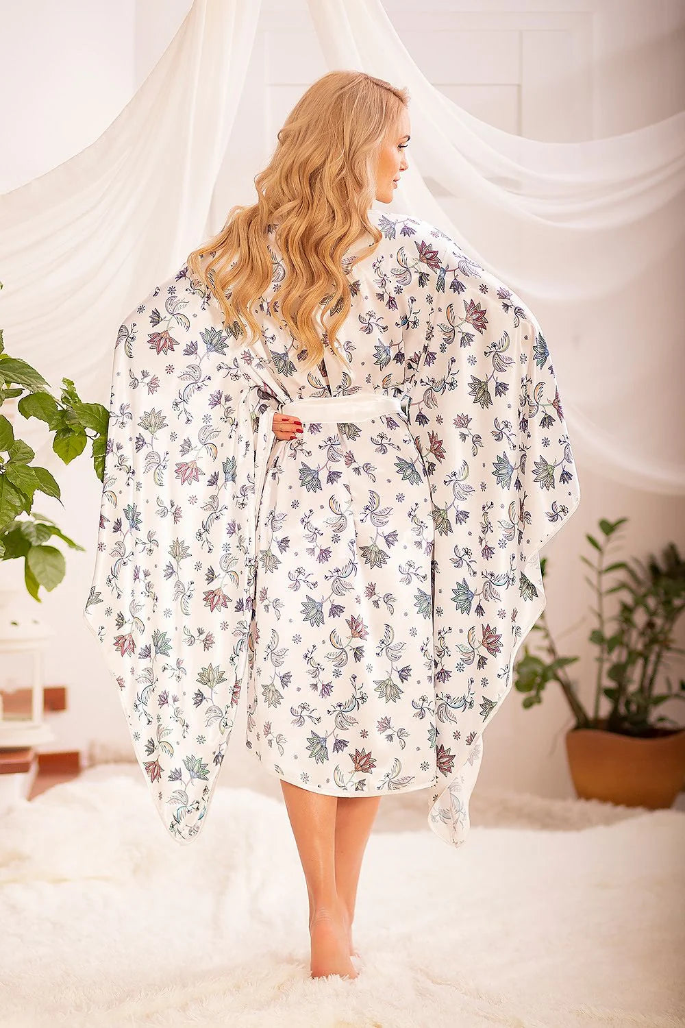 Peignoir féminin kimono style floral soyeux satiné bleu rose blanc