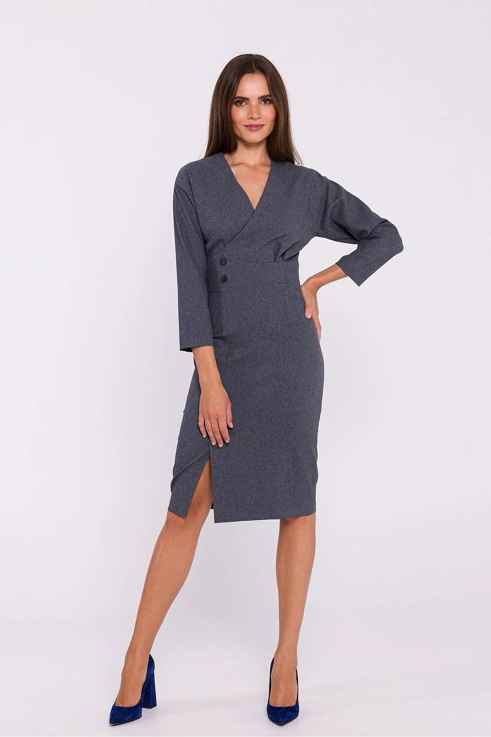 Robe élégante pour femme en tissu gris anthracite, coupe crayon, manches trois-quarts, encolure V, fente devant, occasion professionnelle et formelle