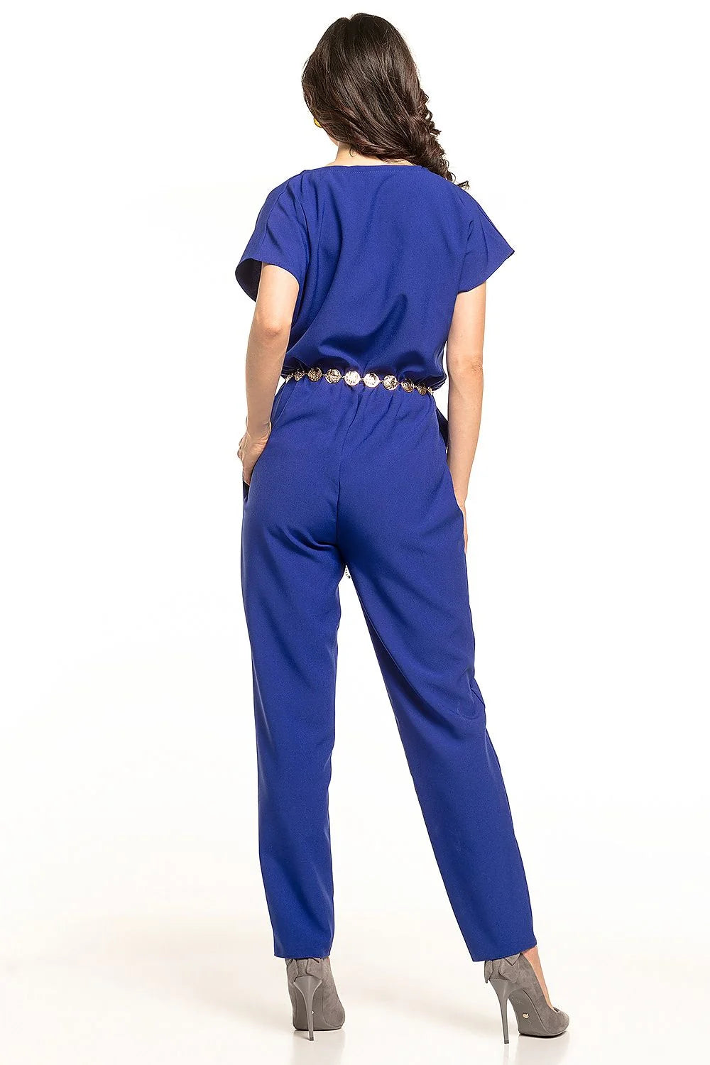 combinaison femme polyester élasthanne vert sarcelle élégante moderne encolure V croisée manches courtes ceinture médaillons dorés poches taille élastiquée droite