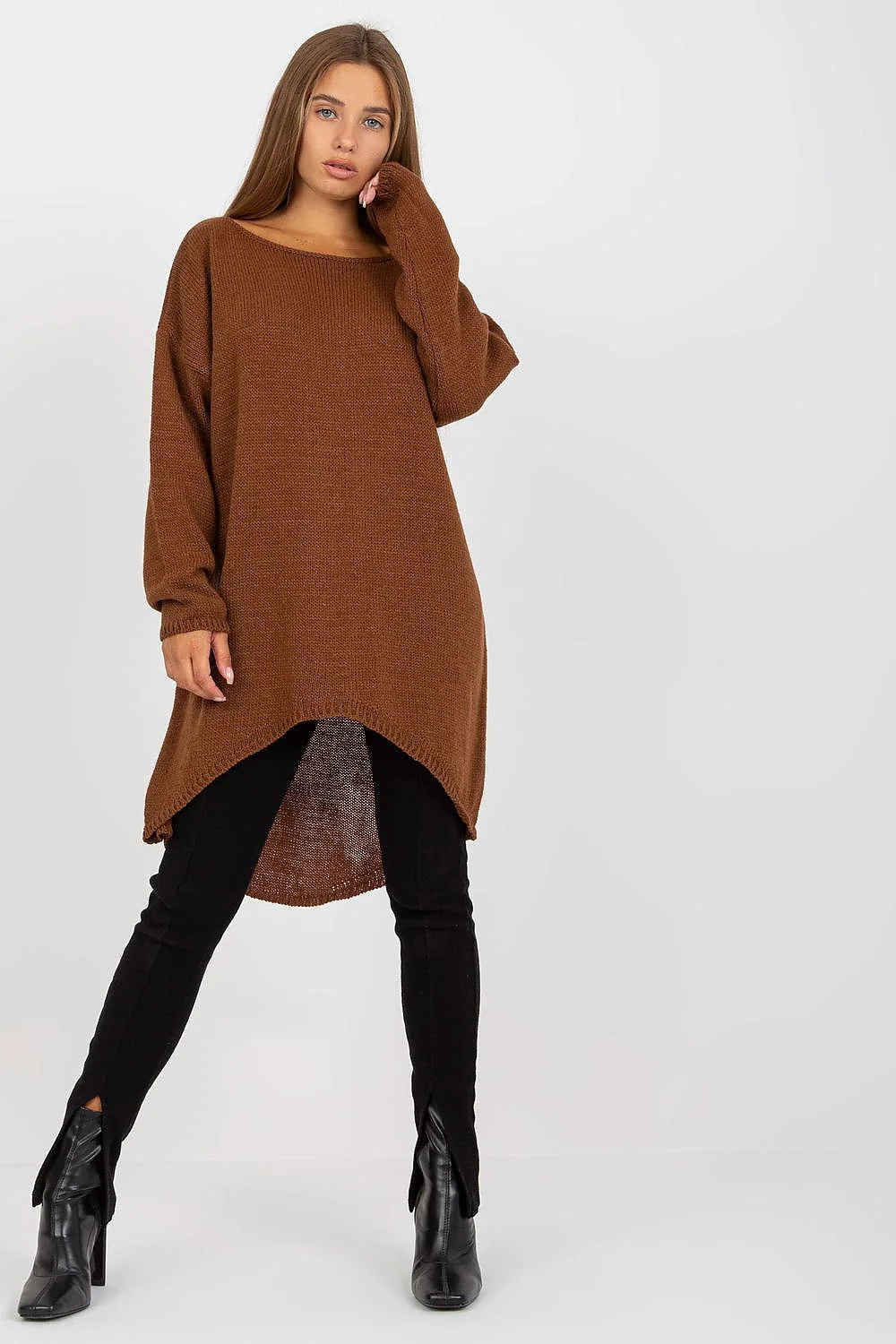 Pull-over féminin épuré rose pâle longue manches longues coupe ample style casual chic femme