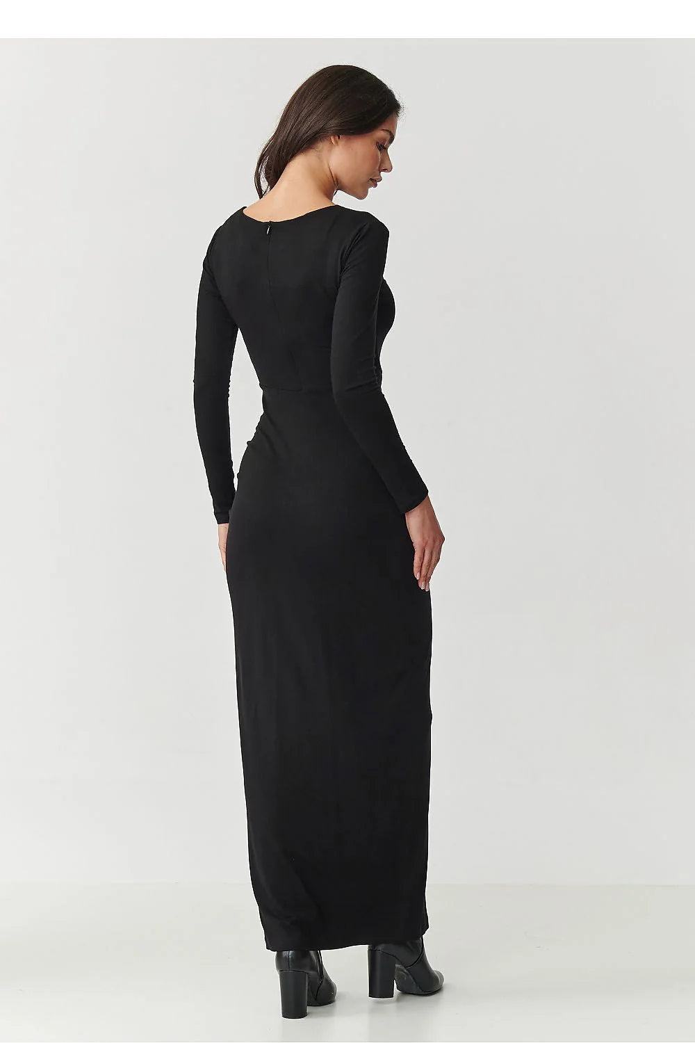 robe longue maxi noire manches longues encolure ronde coupe slim fronces drapées taille gainante silhouette allongée jersey extensible viscose élasthanne