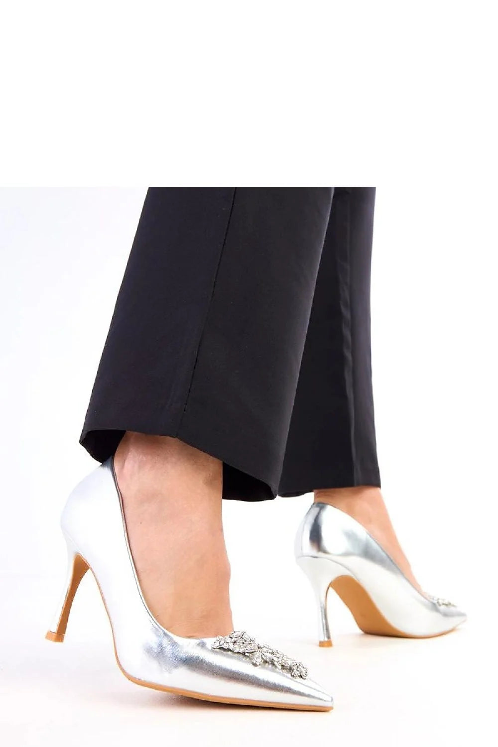 escarpins argentés vernis cuir écologique bout pointu talon 9cm aiguilles strass zircone semelle beige confort élégant féminin